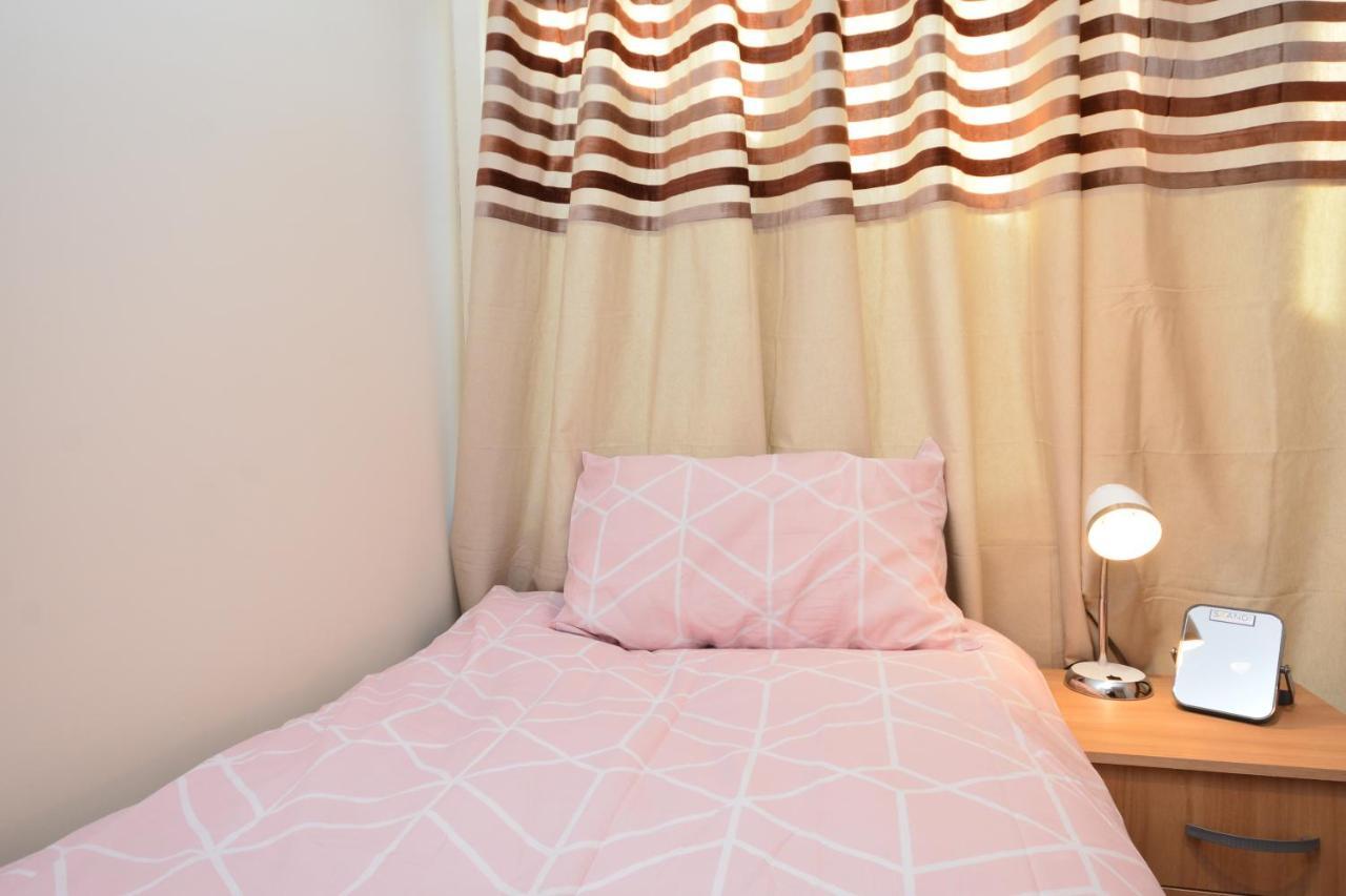 London Luxury 5 Bedroom House 2 Min Walk To The Tube Station Dagenham Kültér fotó