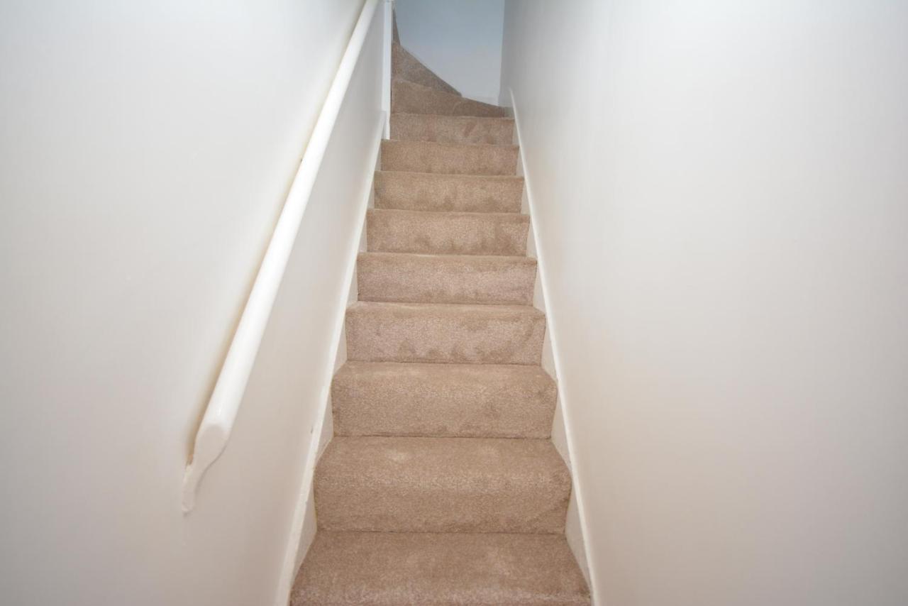 London Luxury 5 Bedroom House 2 Min Walk To The Tube Station Dagenham Kültér fotó